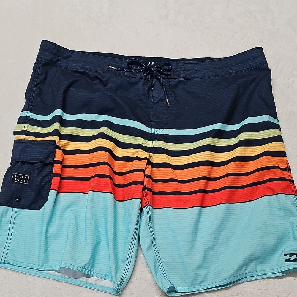 Billabong Men's Navy &Multicolor Striped Board Shorts Size 44
